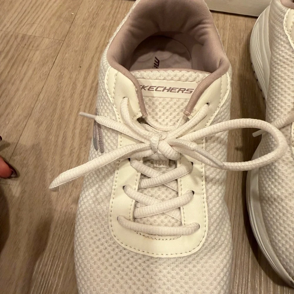 Skechers Women's Cream Sneakers - Picture 11 of 11
